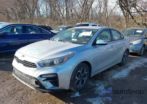 2020 Kia Forte Lxs z USA, uszkodzony, nr VIN 3KPF24AD8LE201265